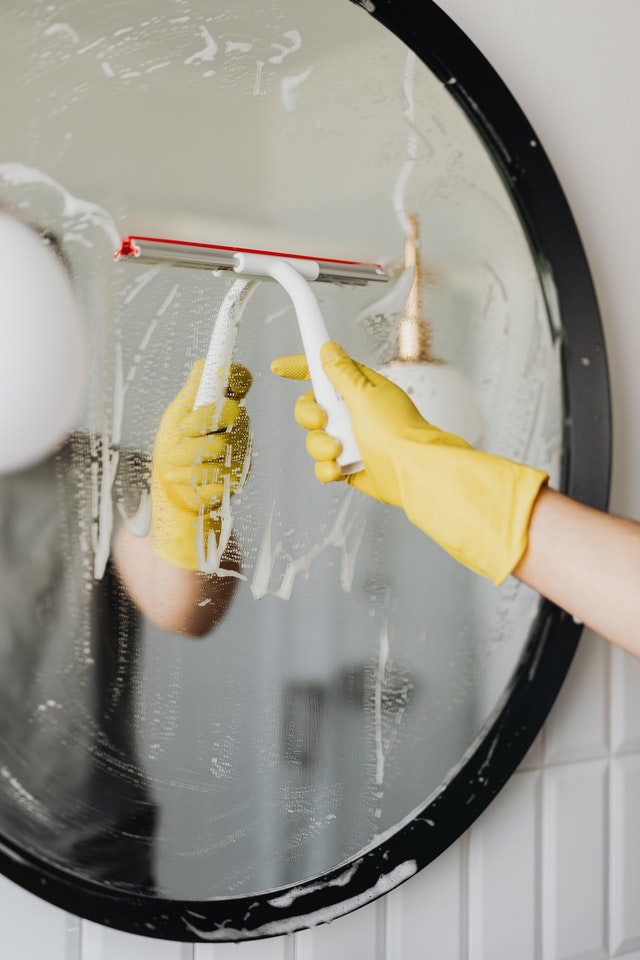 Picture of a house cleaning service